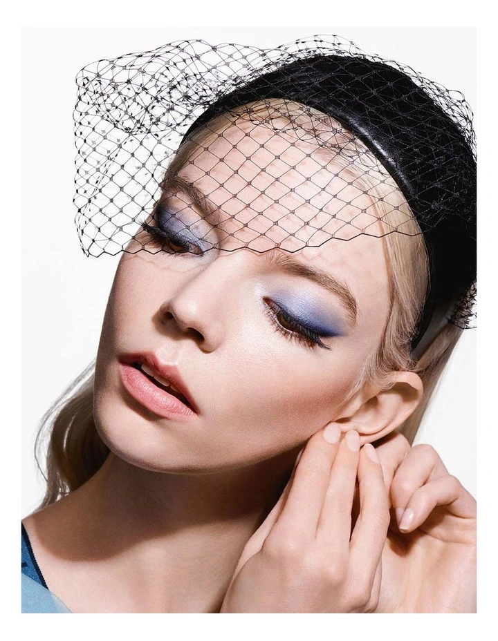 Diorshow Pump 'N' Volume Mascara Diorshow Pump 'N' Volume Mascara -DIOR SHOP unnamed file 519